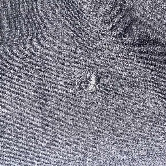 Lulu lemon Womens size 4 capris - Picture 4 of 5